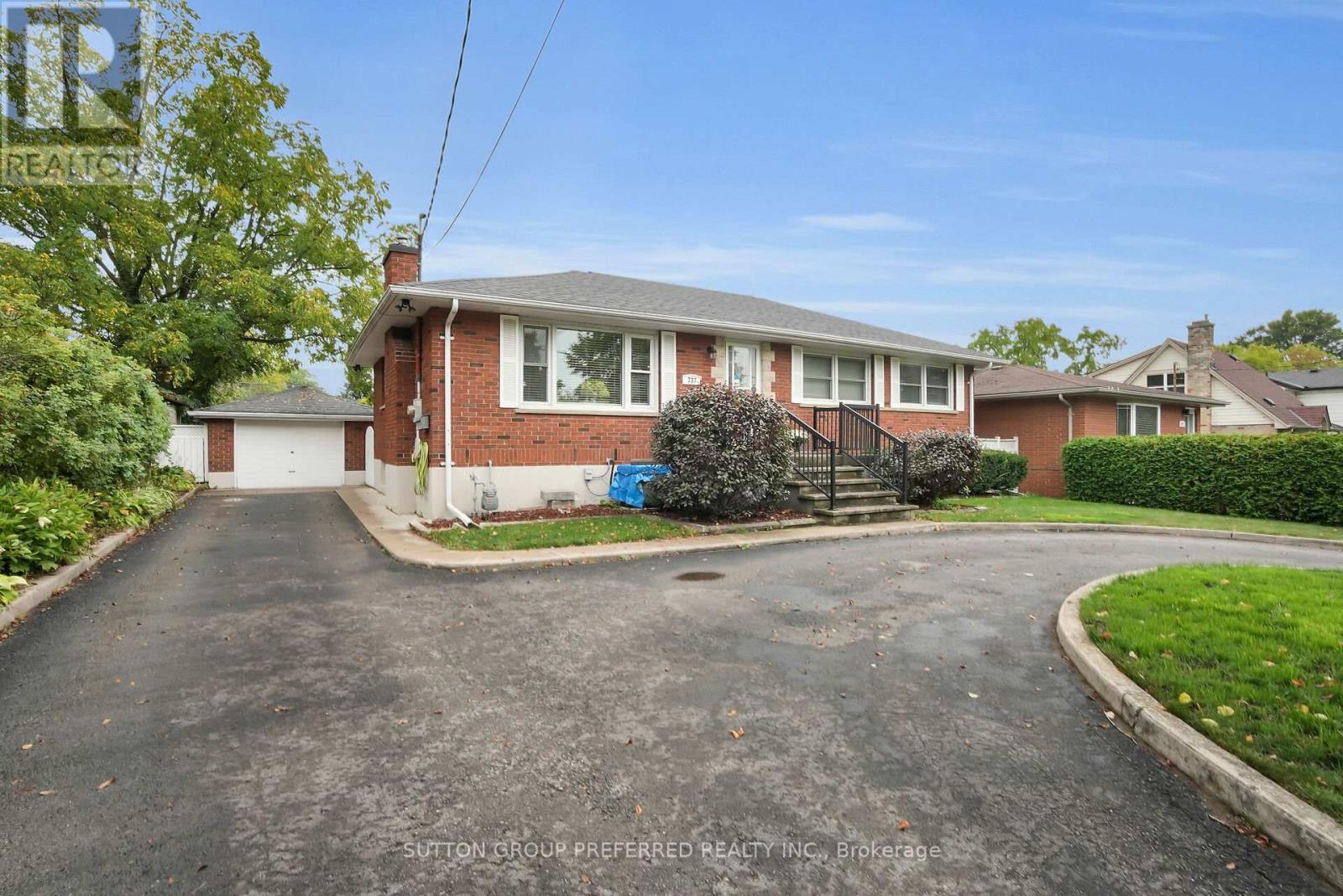 737 WHETTER AVENUE, London South (South H)