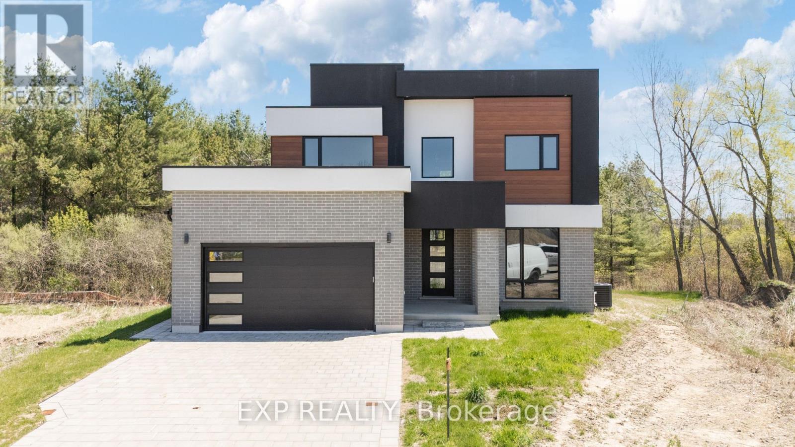 204 MERRITT COURT, North Middlesex (Parkhill)