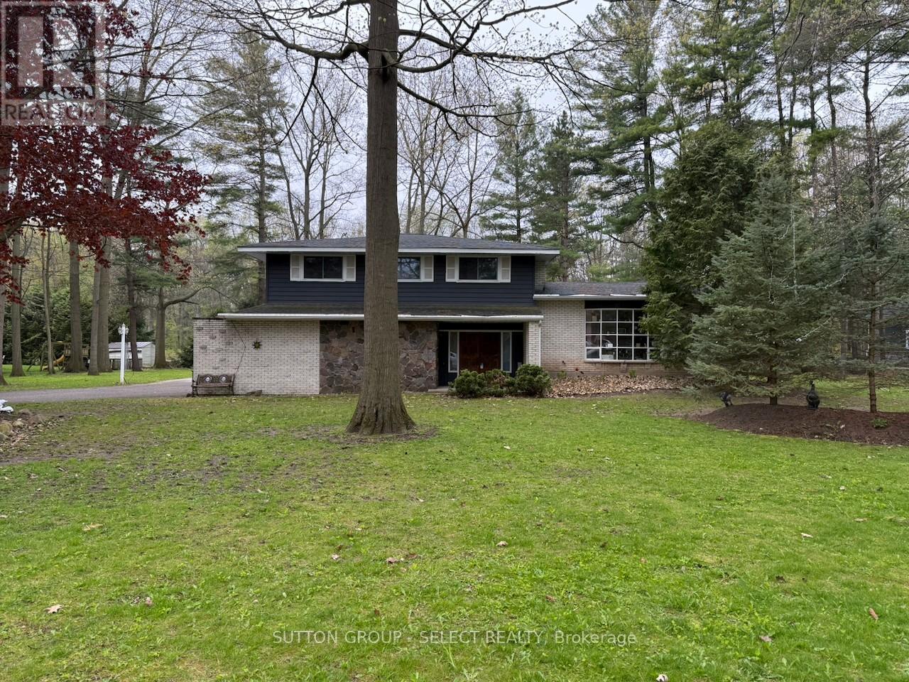 10103 JANE STREET, Lambton Shores (Grand Bend)