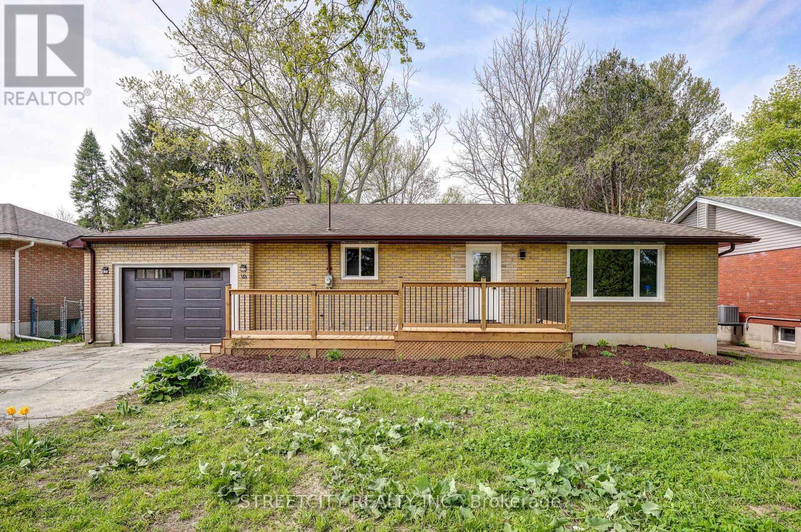 10 VINEDEN DRIVE, Central Elgin (Lynhurst)