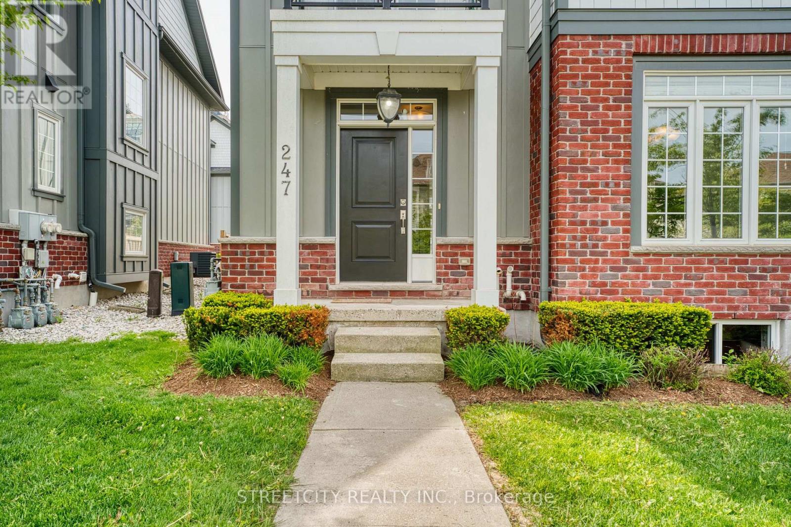 247 CALLAWAY ROAD, London North (North R)