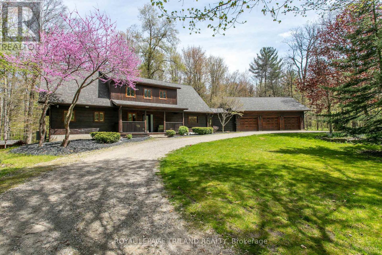 2056 MOCKINGBIRD STREET, Strathroy-Caradoc (Mount Brydges)