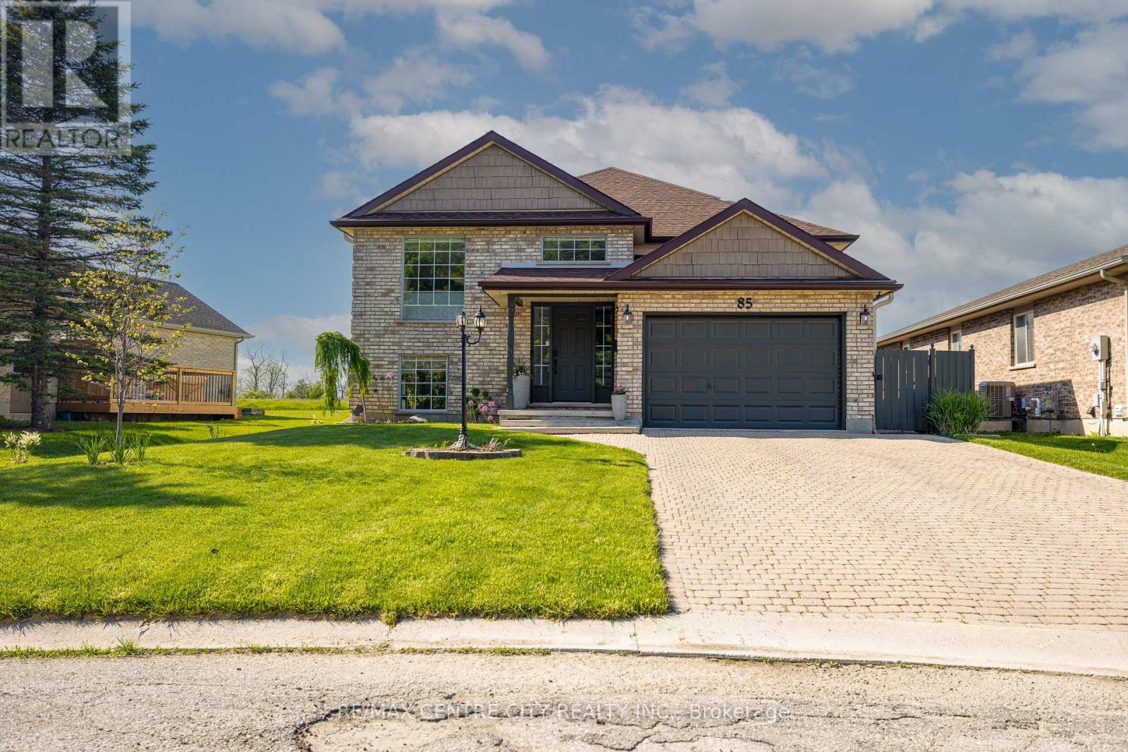 85 DONKER DRIVE, St. Thomas
