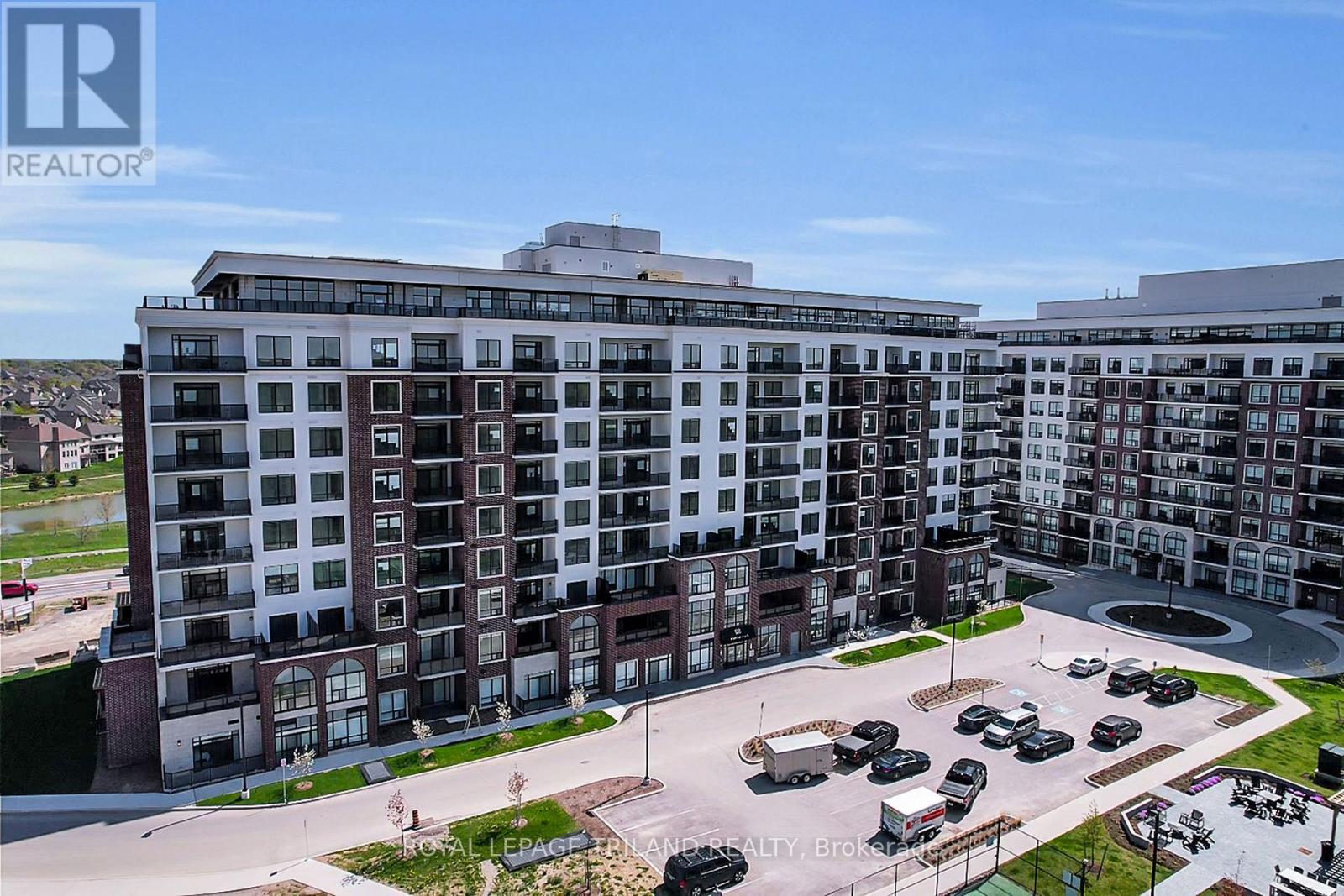 215 - 480 CALLAWAY ROAD, London North (North R)