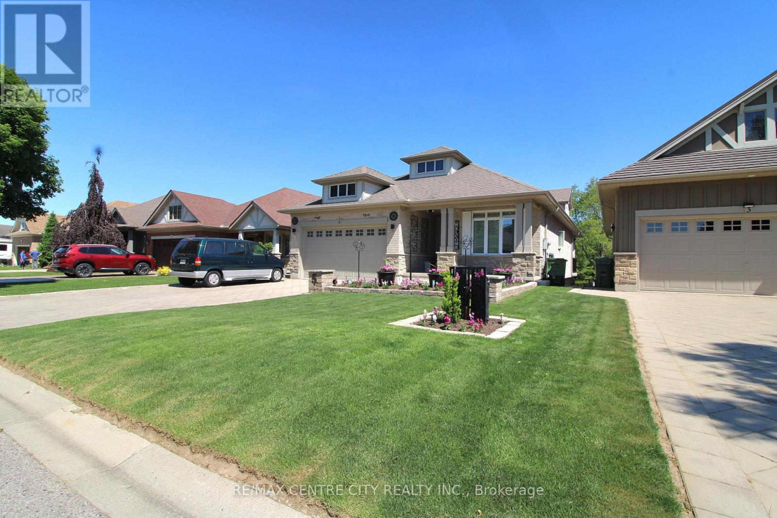 5 CHERRY BLOSSOM LANE, St. Thomas