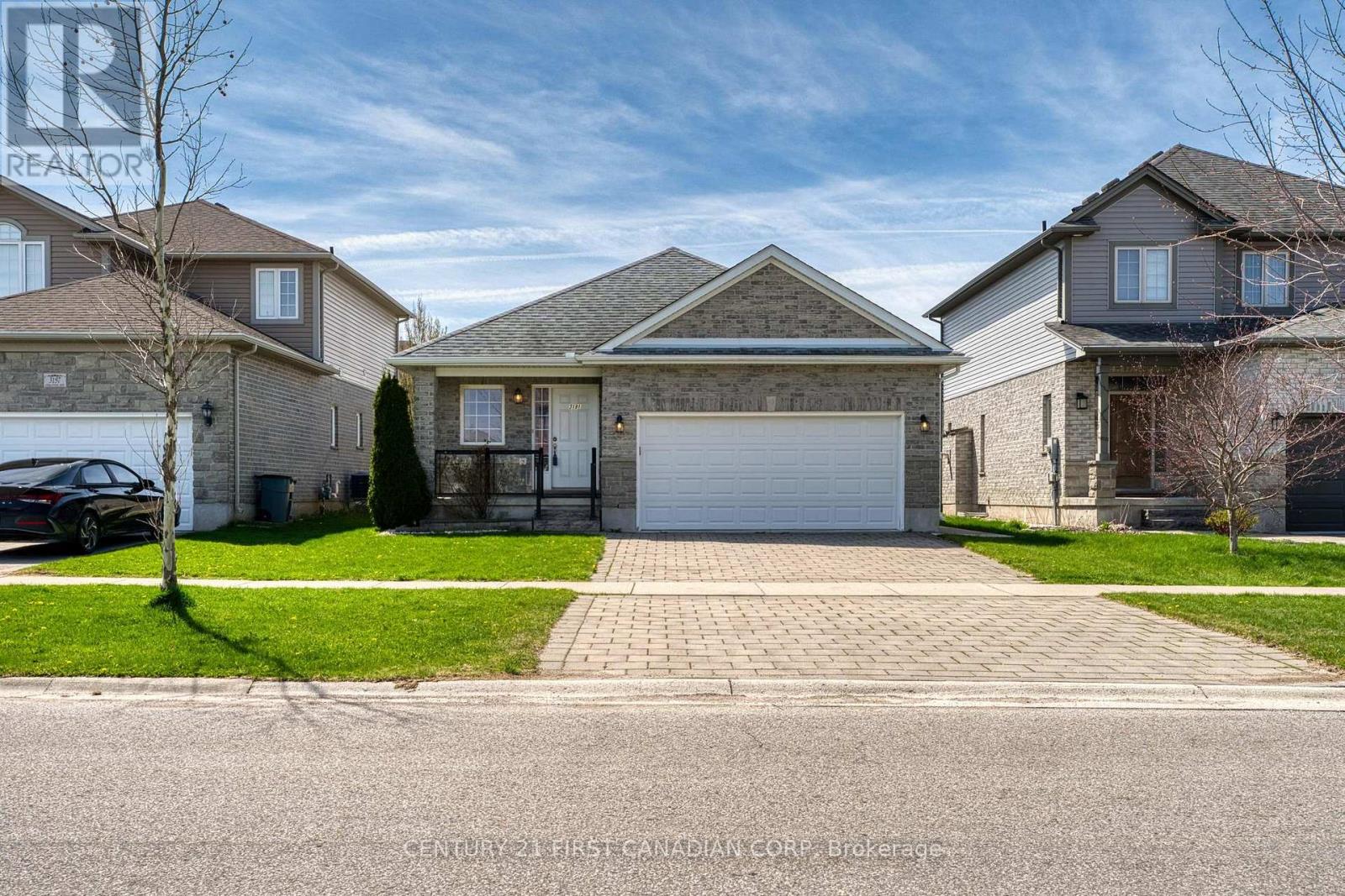 3191 SINGLETON AVENUE, London South (South W)