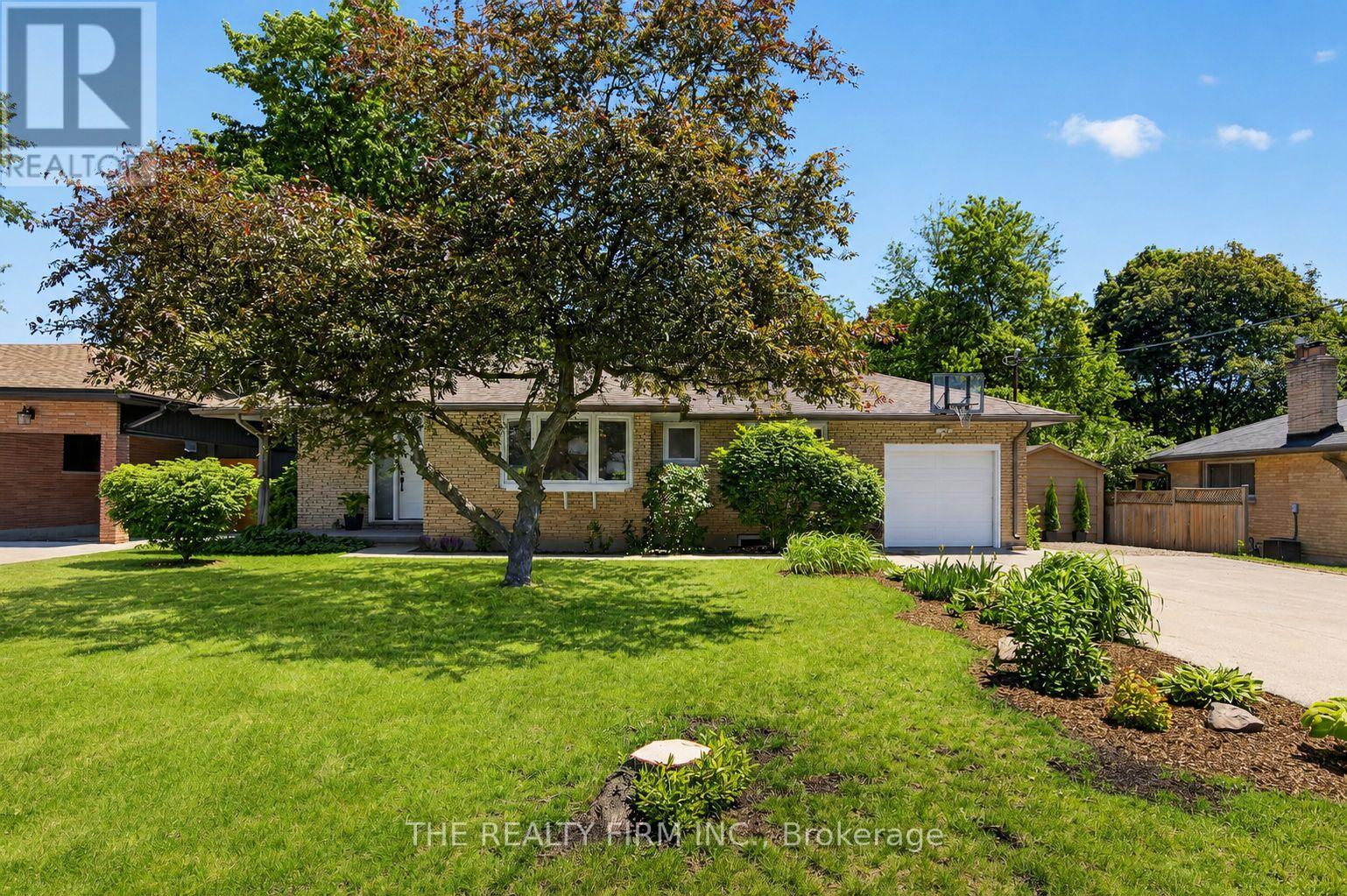 493 CYPRESS AVENUE, London North (North P)