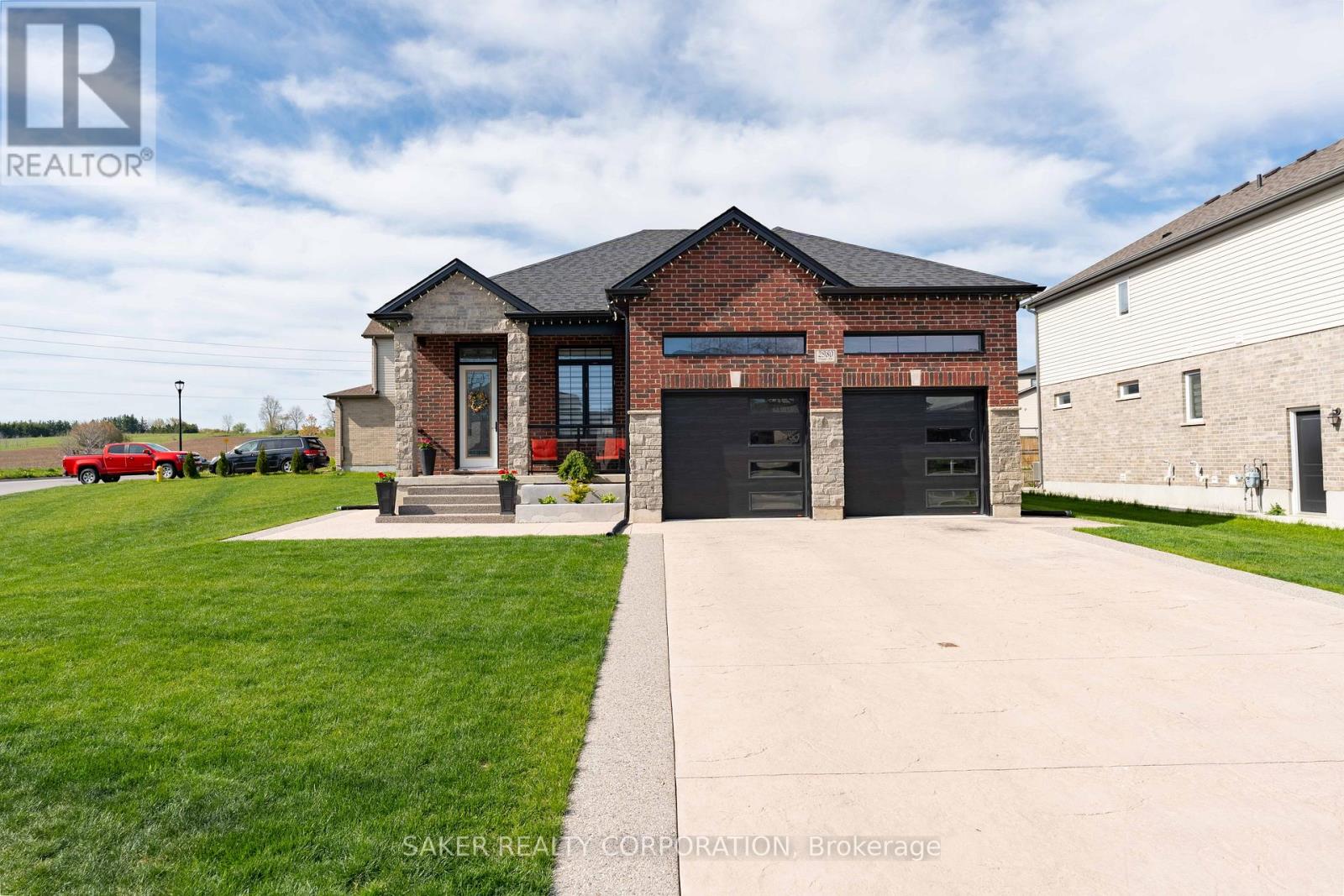 2980 DOYLE DRIVE, London South (South U)