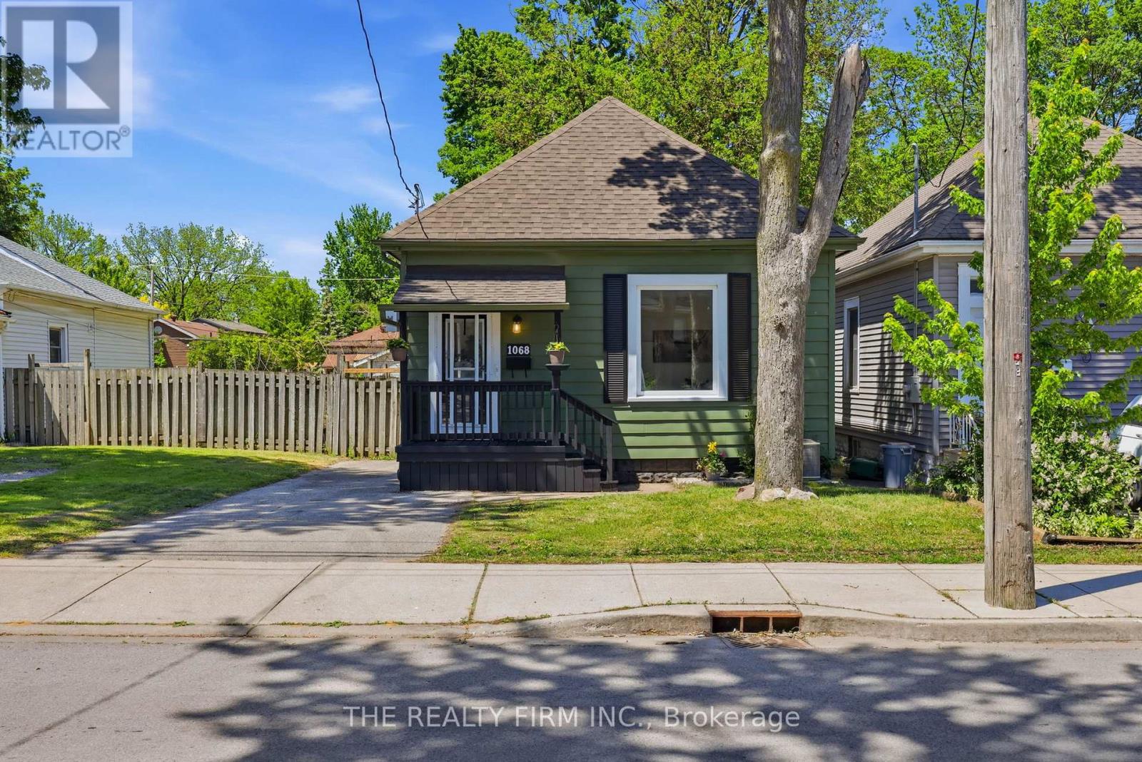 1068 MARGARET STREET, London East (East M)