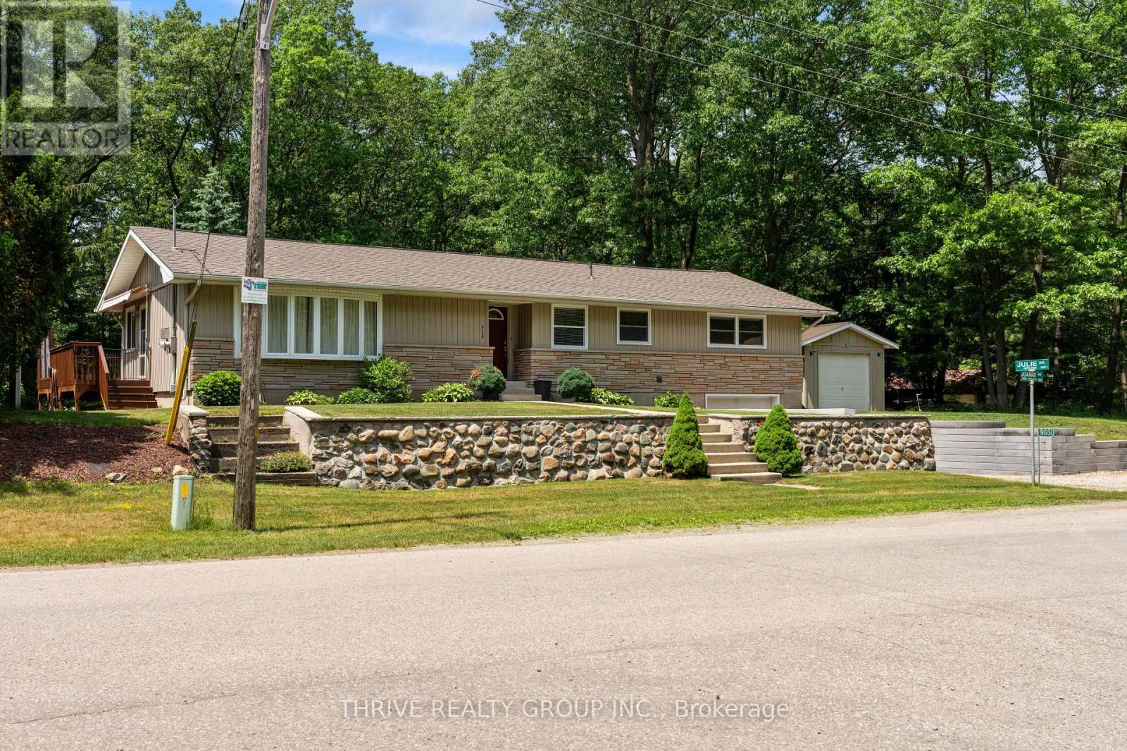 9650 JOANNE AVENUE, Lambton Shores (Grand Bend)