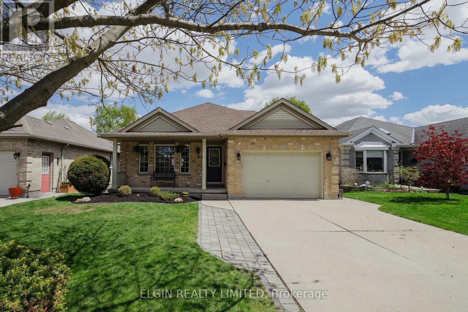 5 RODNEY CRESCENT, St. Thomas