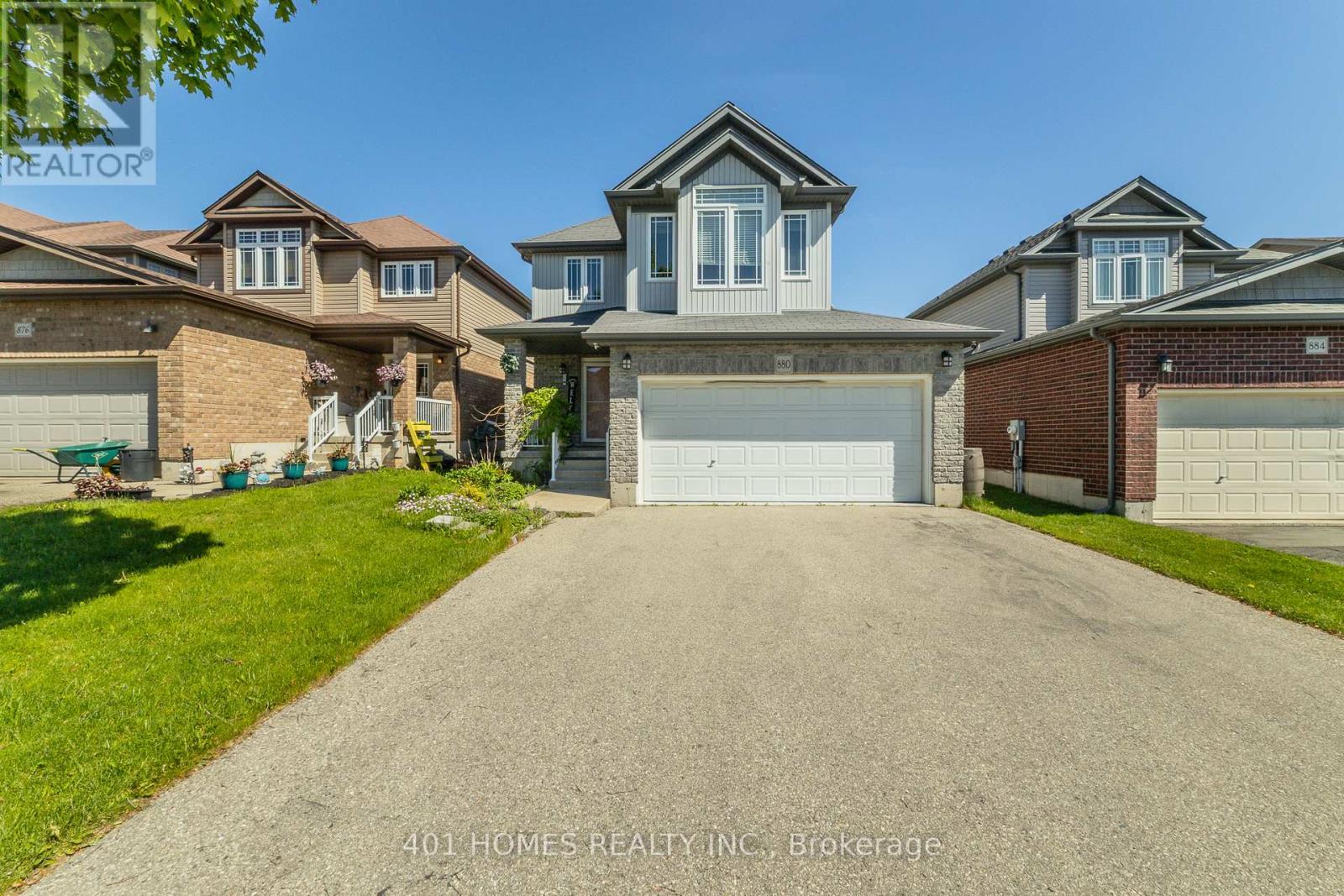880 FRONTENAC CRESCENT, Woodstock (Woodstock - South)