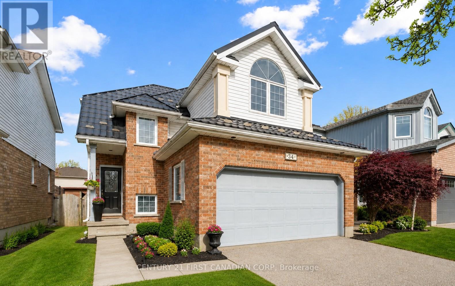 34 WAXWING CRESCENT, Guelph (Kortright Hills)