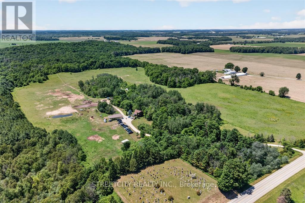 41073 LONDESBORO ROAD, Central Huron (Hullett)