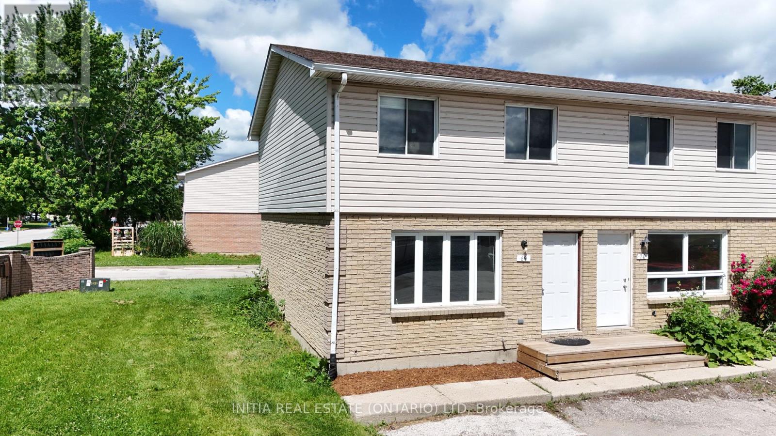 348 CAMERON STREET, St. Clair