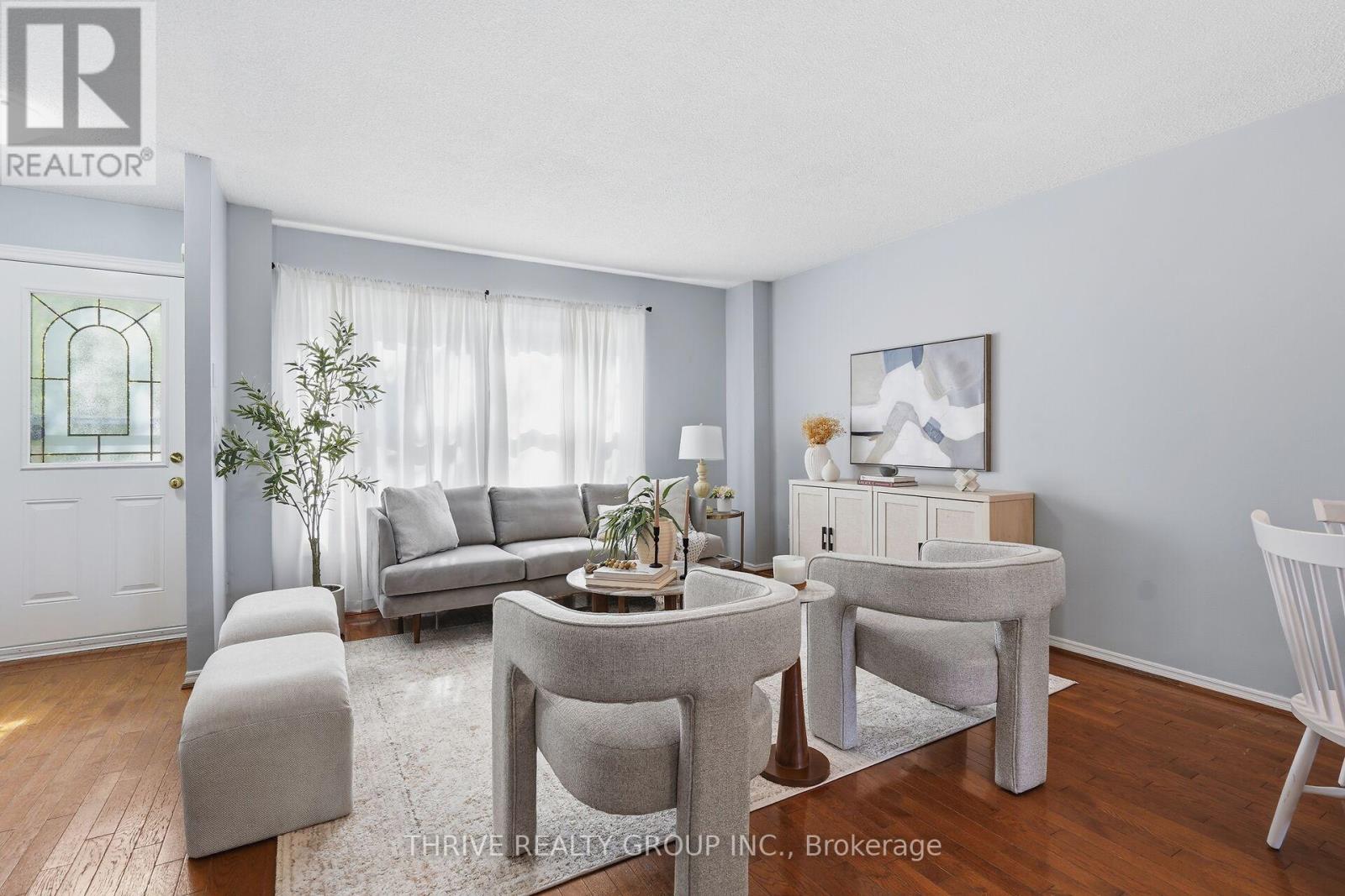 10 - 215 COMMISSIONERS ROAD W, London South (South D)