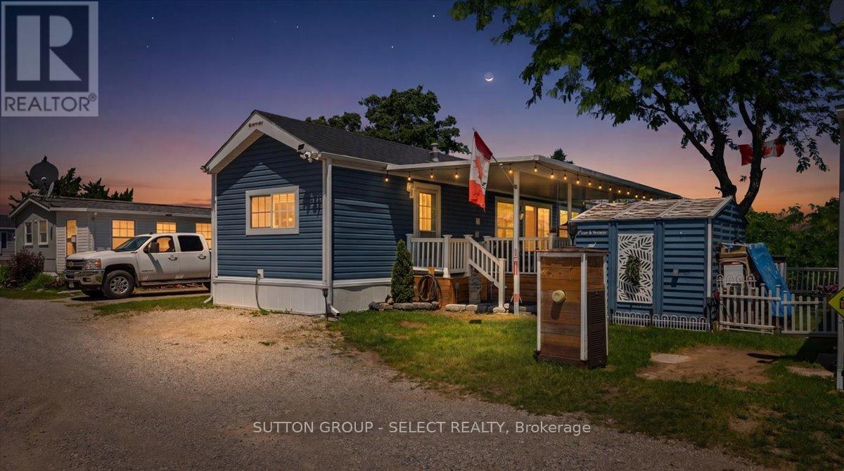 402 - 8685 ROCK GLEN ROAD, Lambton Shores (Arkona)