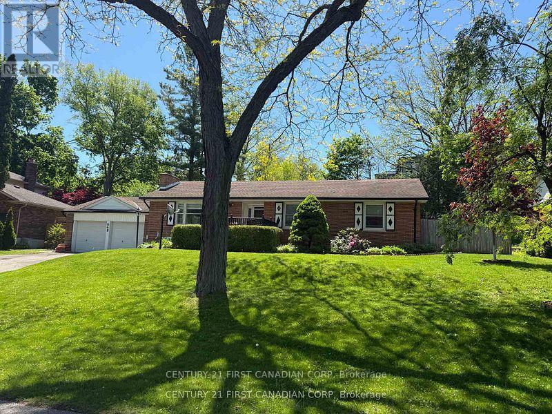 648 WESTWOOD DRIVE, London South (South C)