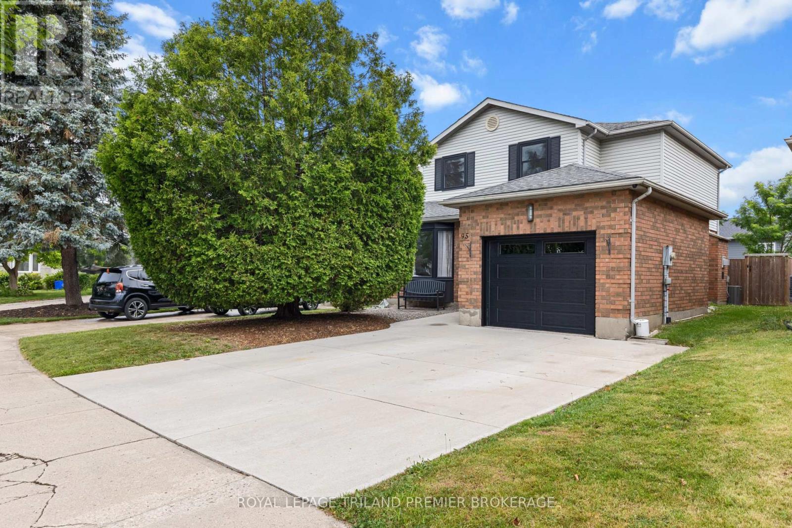 95 GERALD CRESCENT, London South (South J)