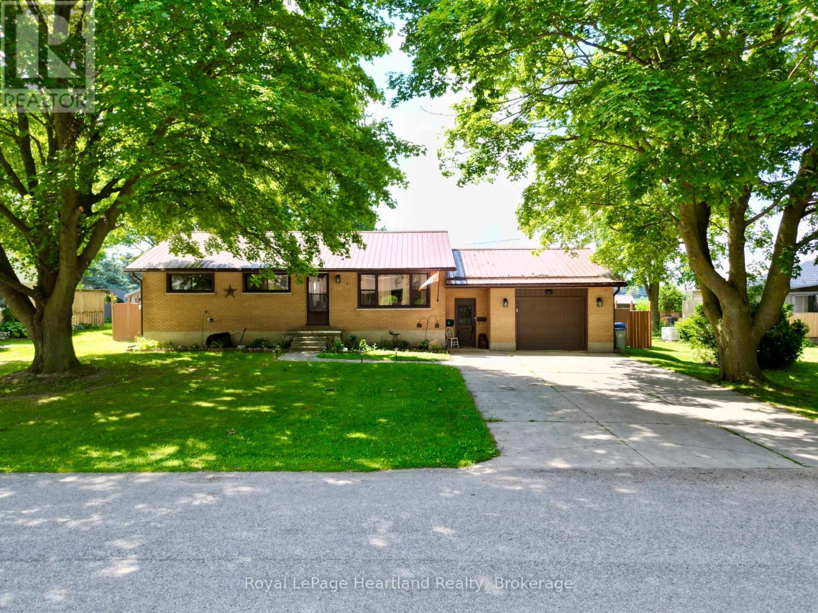 23 YORK CRESCENT, Bluewater (Hensall)