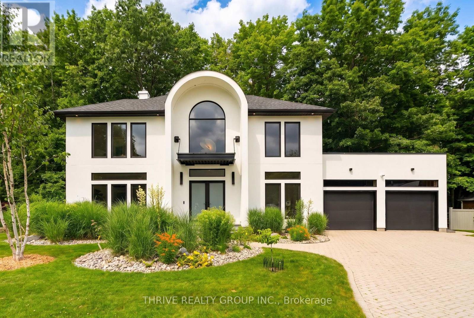 52 BIRCHMOUNT WALK, London South (South L)