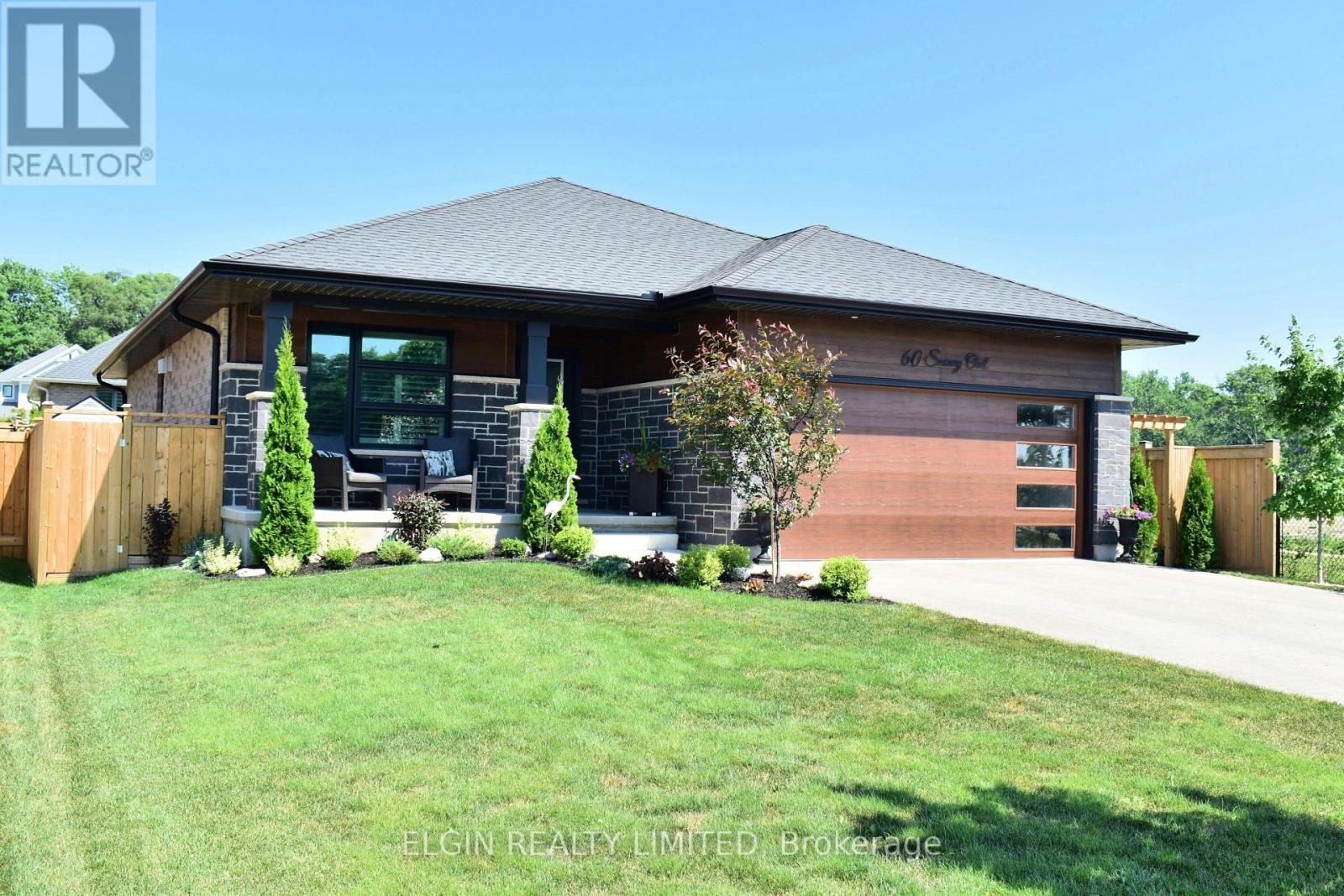60 SNOWY OWL TRAIL, Central Elgin