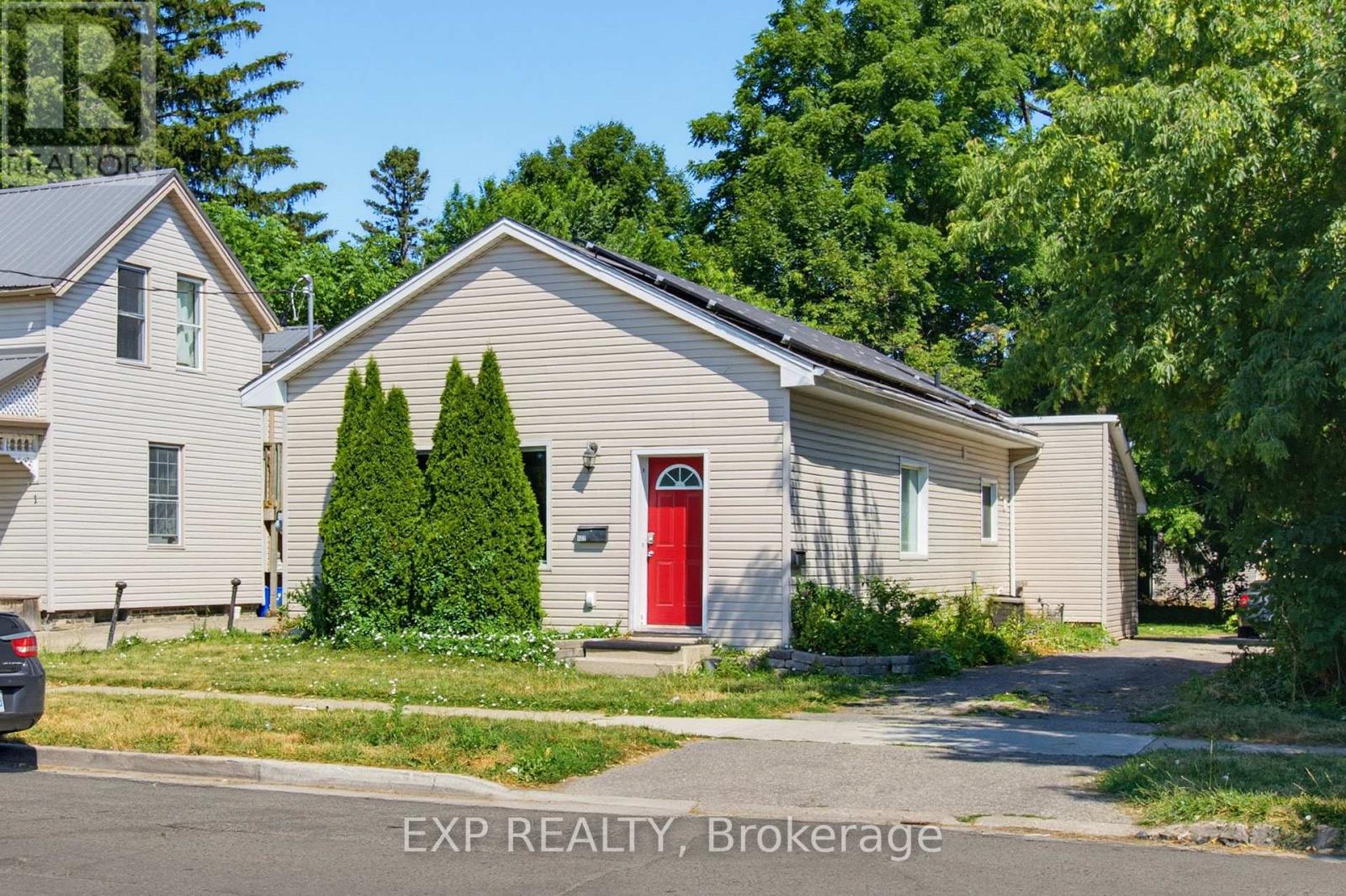 121 MOUNT PLEASANT AVENUE, London North (North N)