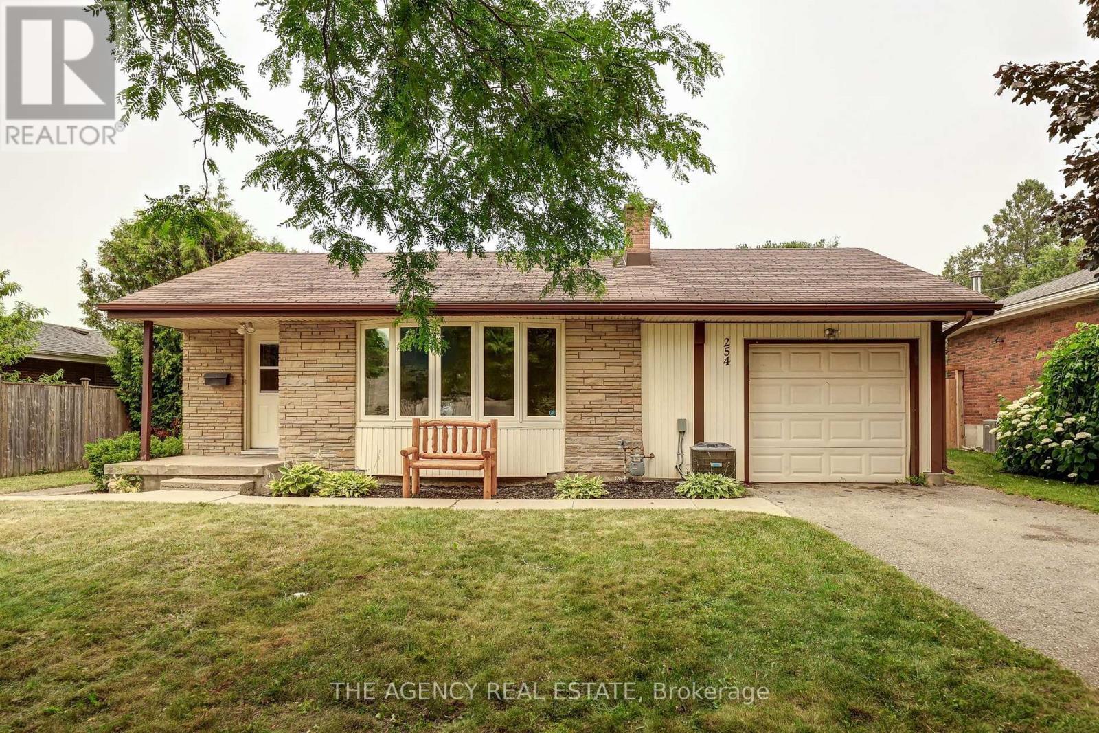 254 KING EDWARD AVENUE, London South (South J)