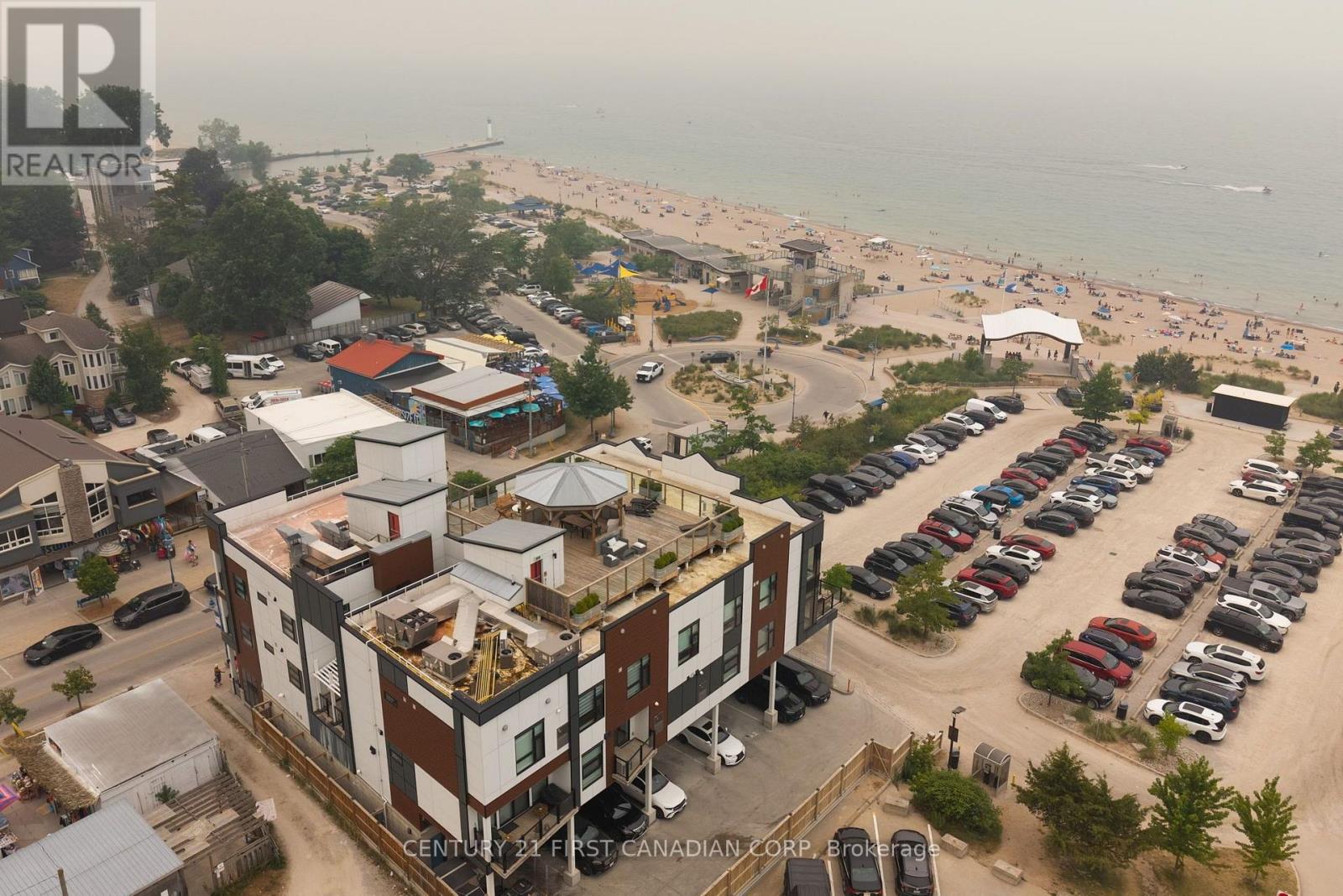 201 - 85 MAIN STREET, Lambton Shores (Grand Bend)