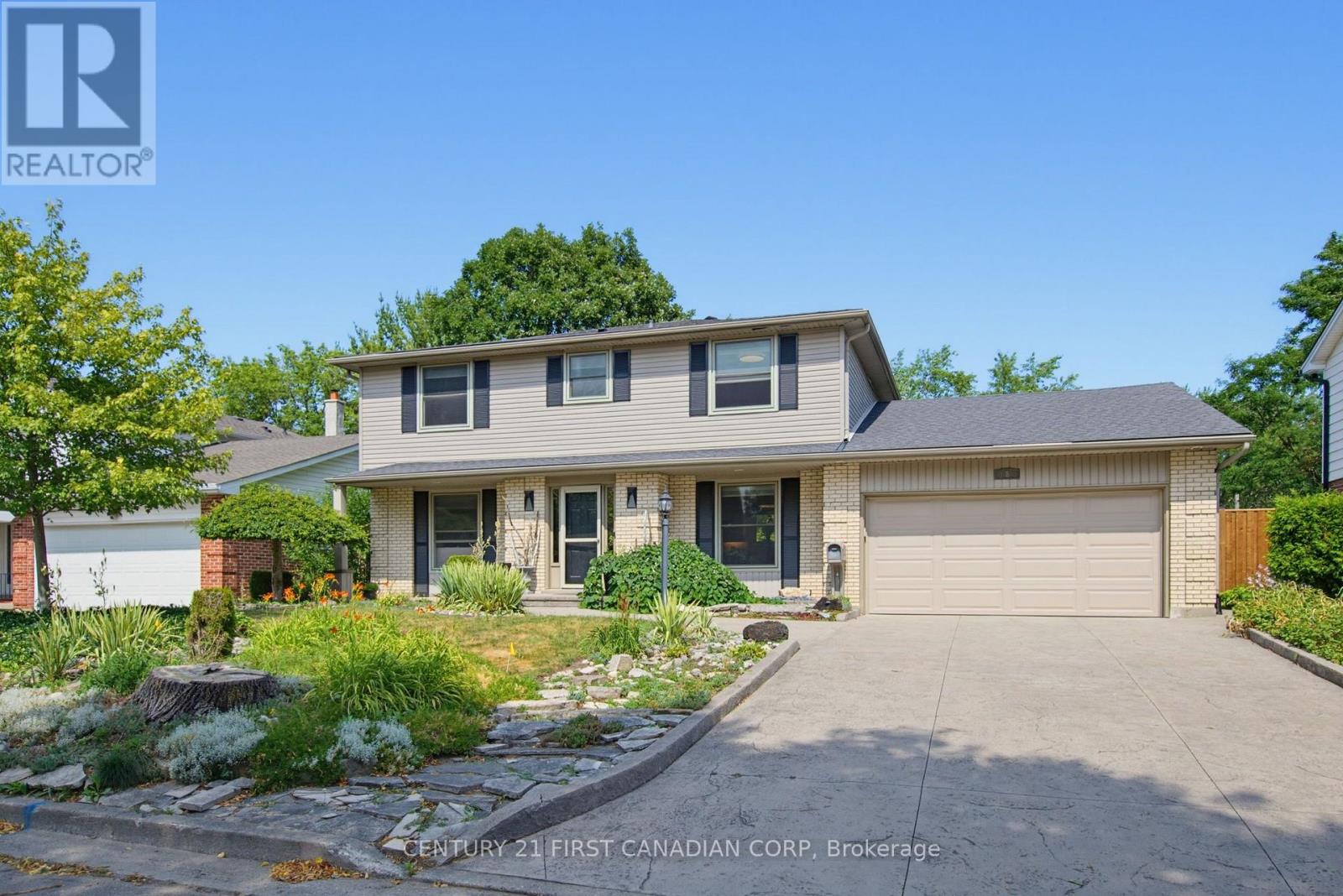 8 MEREDINE CRESCENT E, London North (North G)