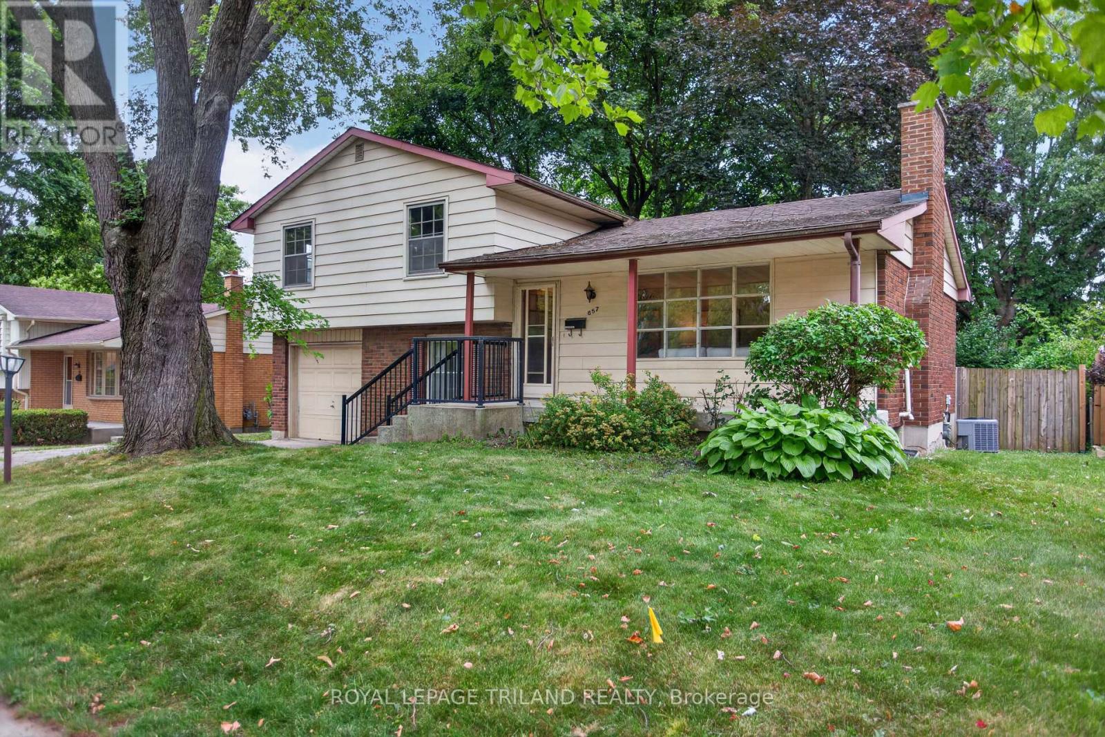 657 VISCOUNT ROAD, London South (South O)