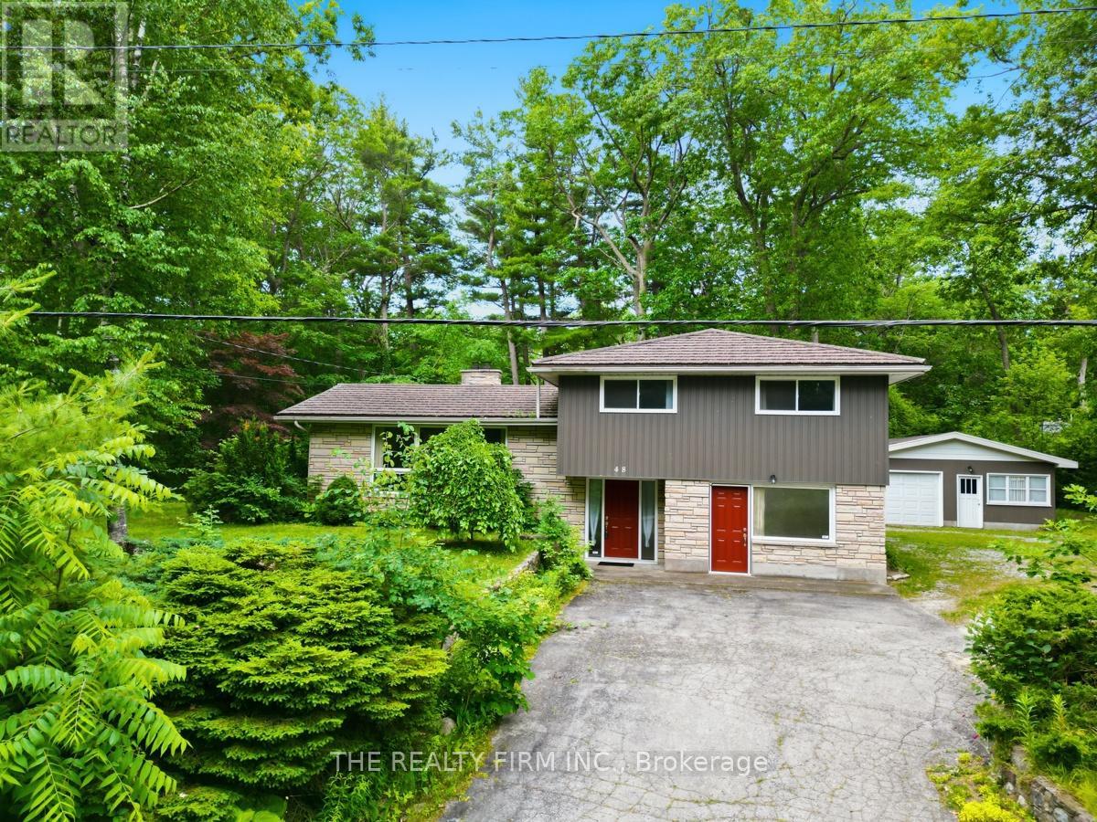 48 LAKE ROAD, Lambton Shores (Grand Bend)