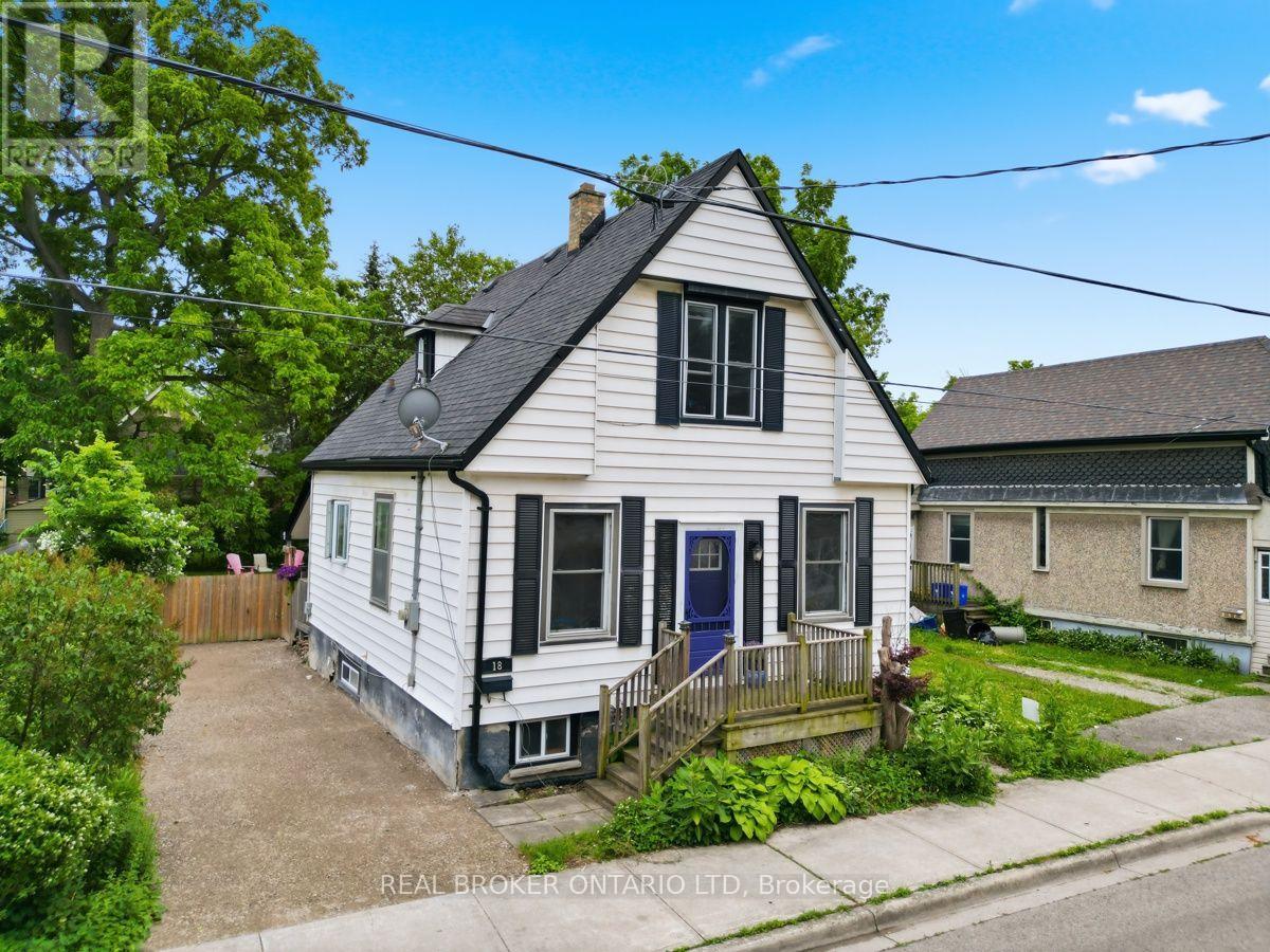 18 MOUNT PLEASANT AVENUE, London North (North N)