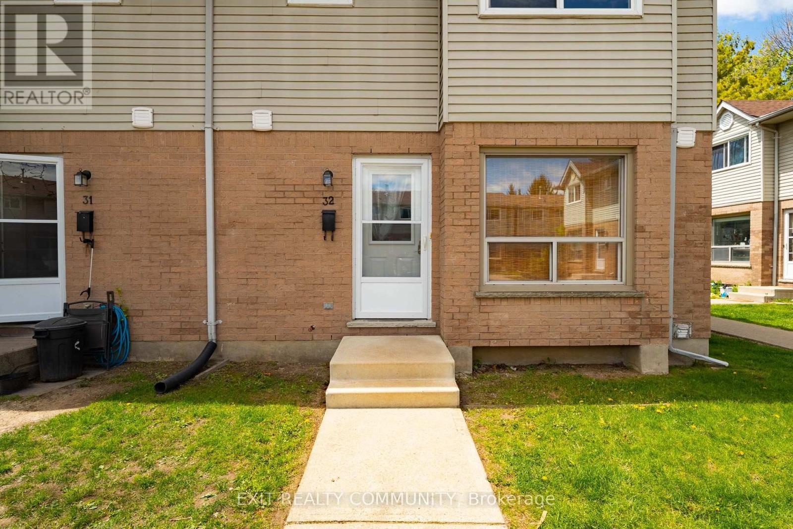 32 - 595 THIRD STREET, London East (East H)