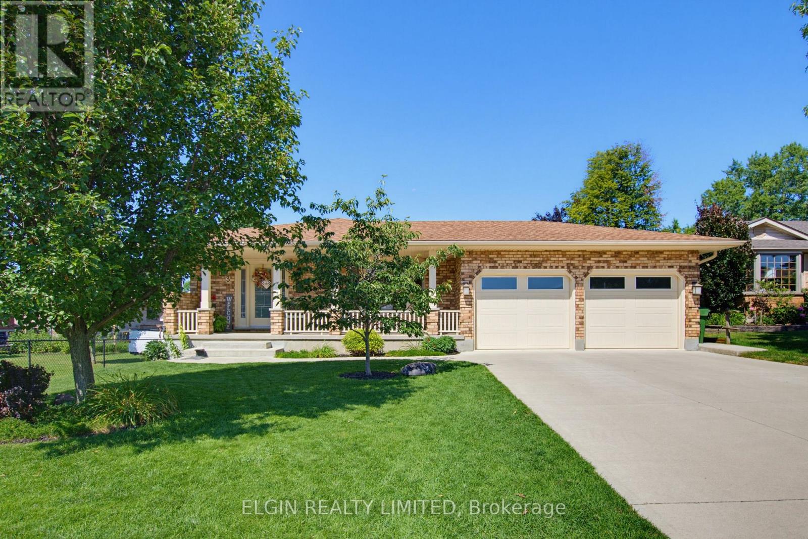 3 TREVITHICK TERRACE, St. Thomas