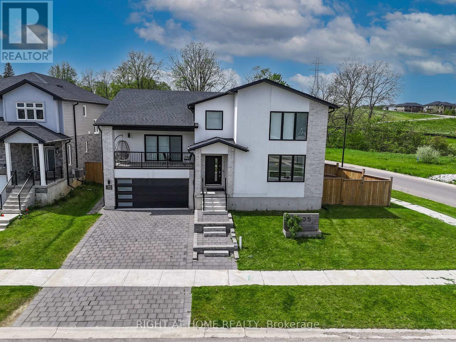 2705 ORIOLE DRIVE, London South (South U)