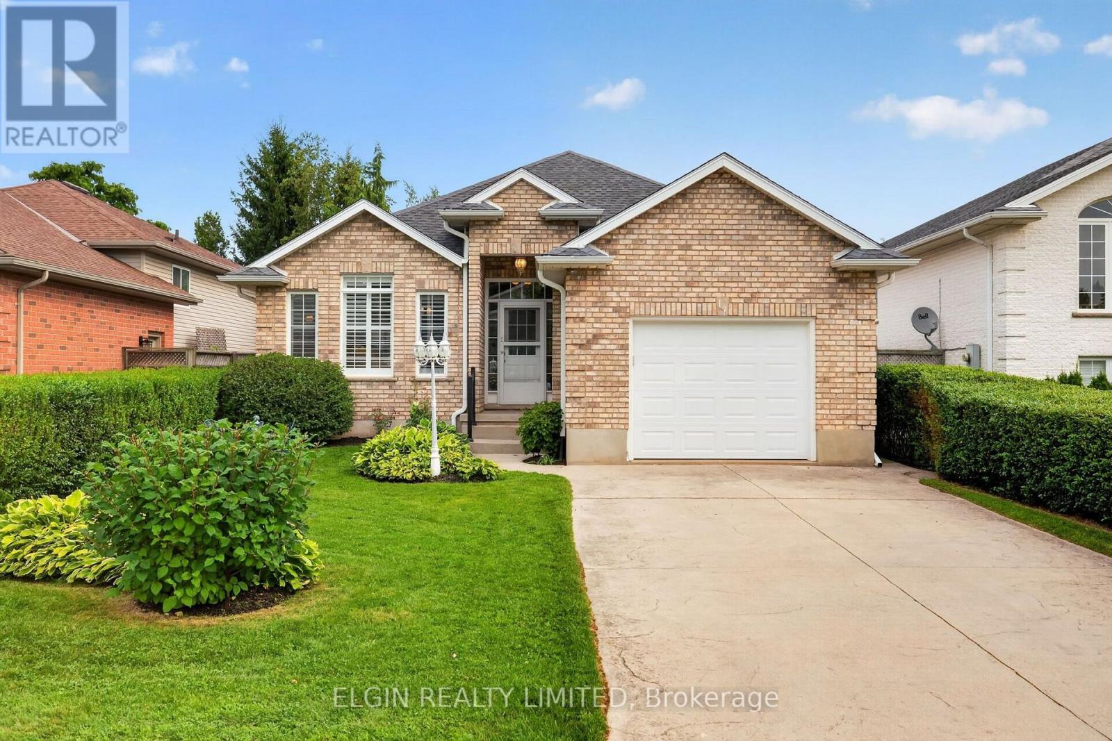 17 STEEPLECHASE COURT, St. Thomas