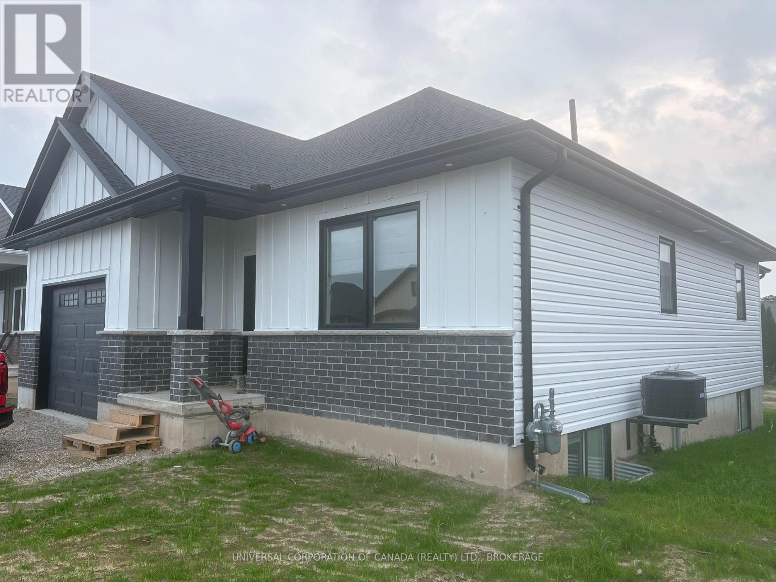 63 REBECCA DRIVE, Aylmer