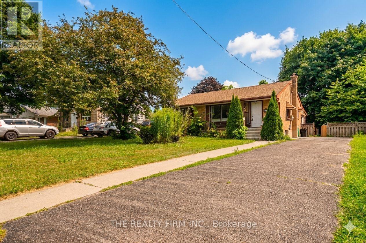 348 WINNIPEG BOULEVARD, London East (East H)