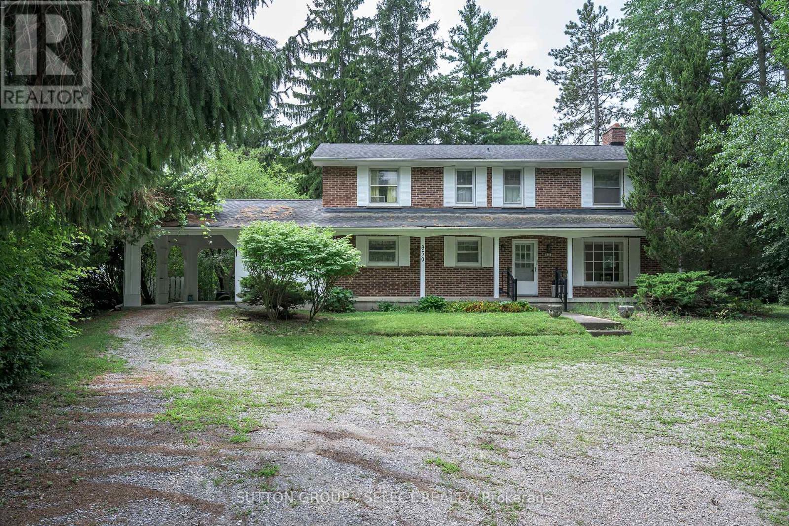 850 COMMISSIONERS ROAD W, London South (South J)