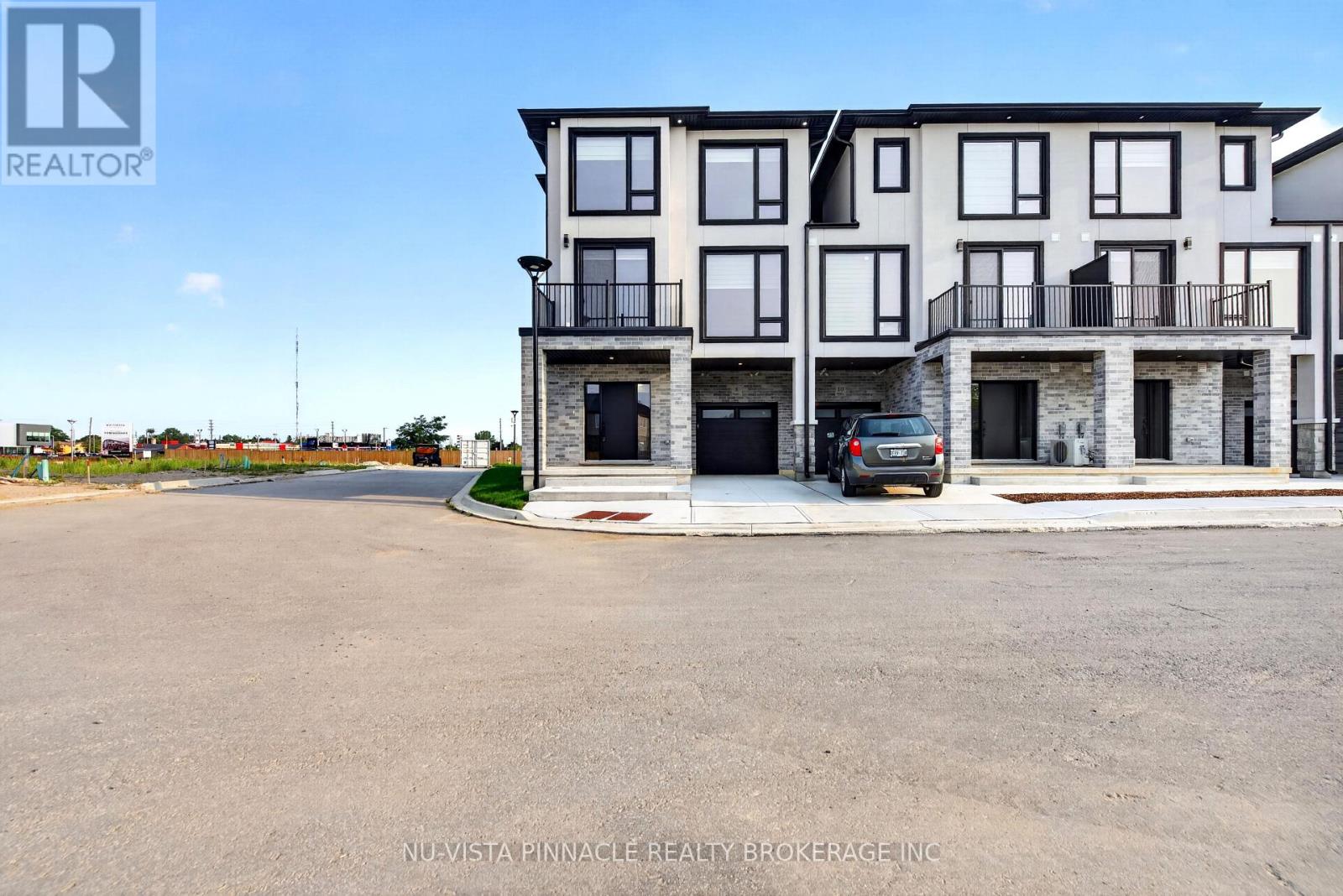 8 - 3103 PETTY ROAD, London South (South W)