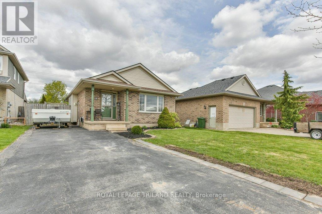 9 BROOKSIDE DRIVE, St. Thomas