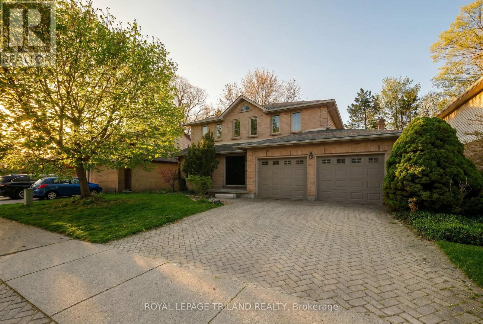 118 DEER VALLEY CRESCENT, London South (South N)