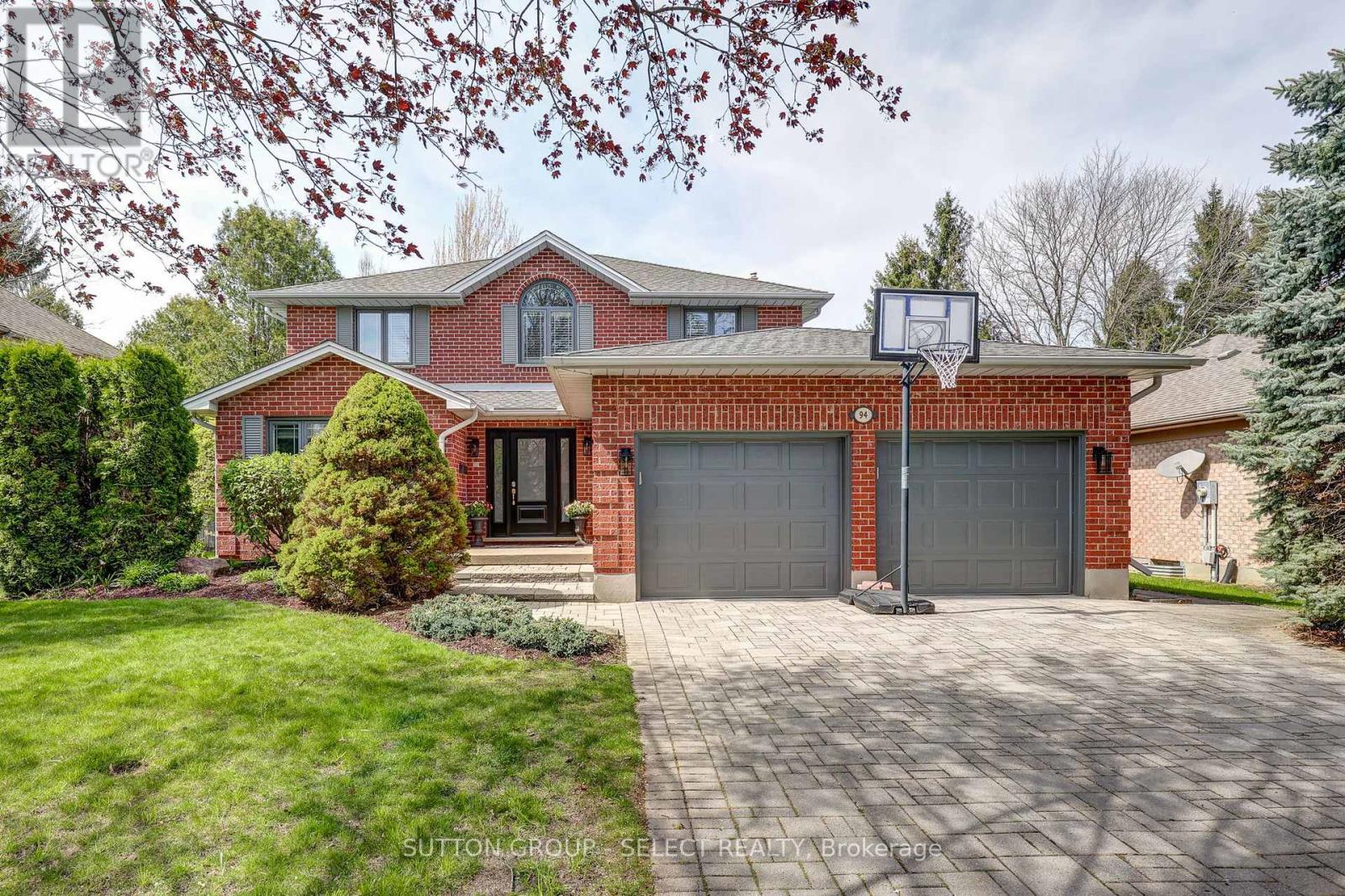 94 CARRIAGE HILL DRIVE, London North (North G)