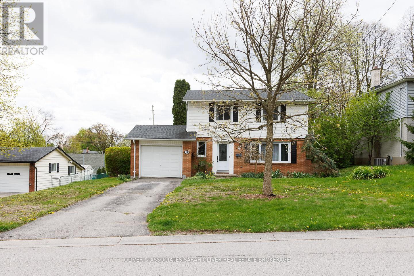 14 BRENTWOOD CRESCENT, London North (North J)