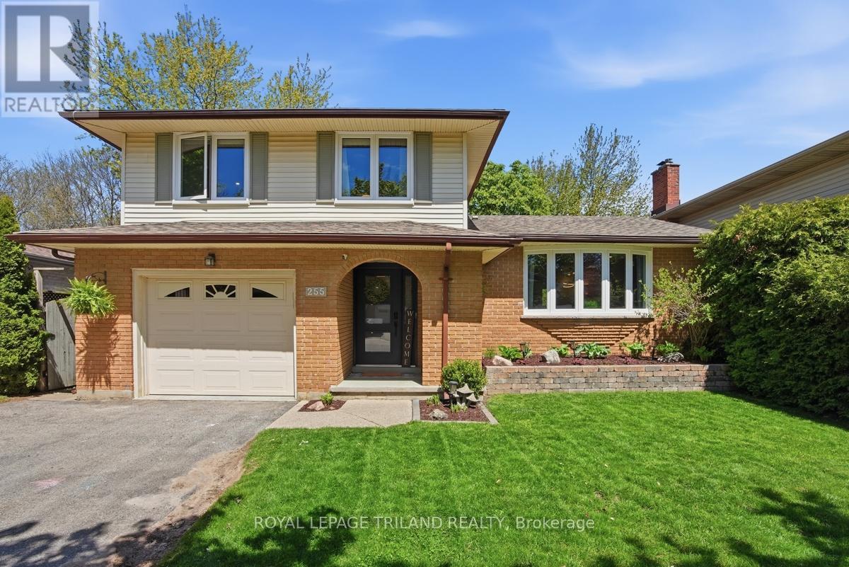 255 HIGHVIEW CRESCENT, London South (South O)