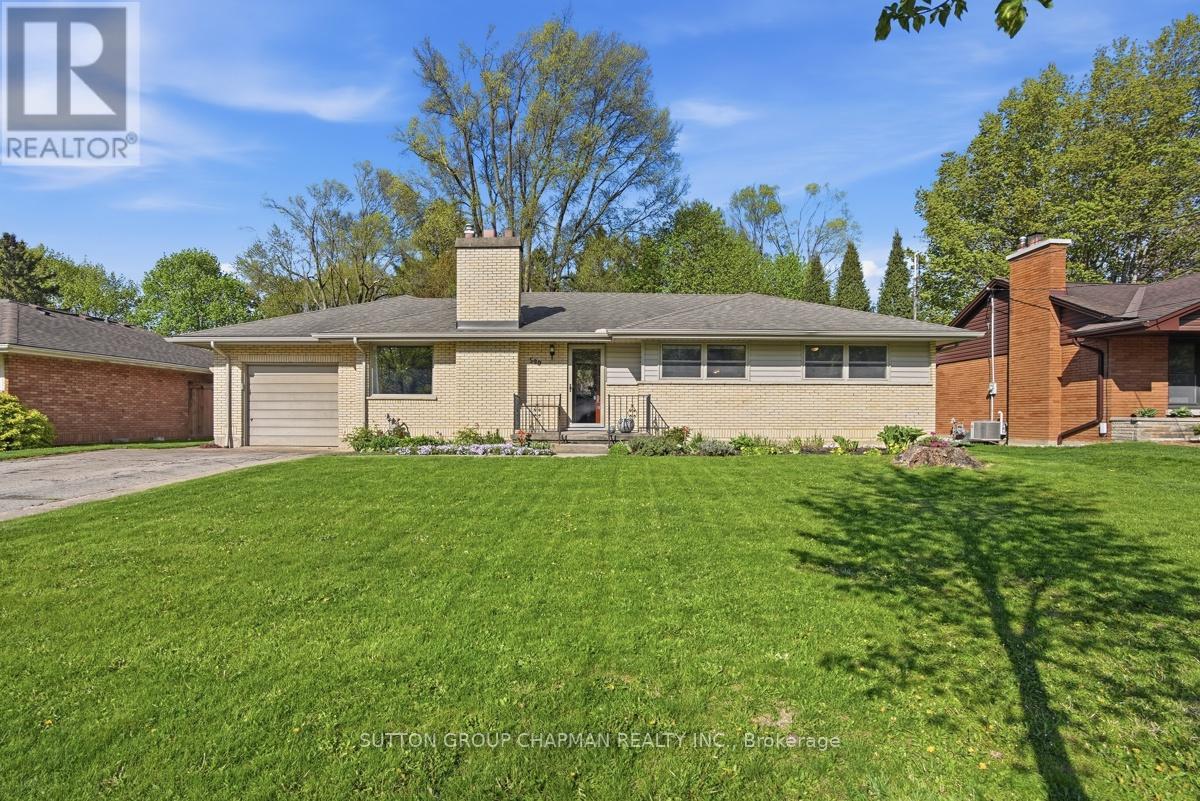 590 OAKRIDGE DRIVE, London North (North P)