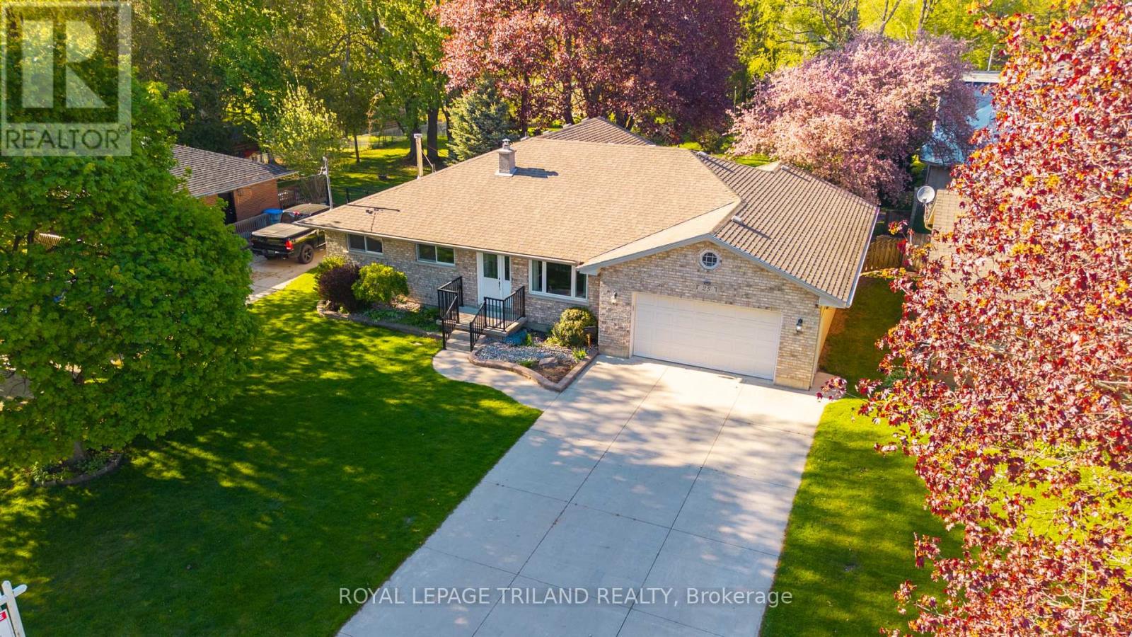 25 PANNELL LANE, Strathroy-Caradoc (NE)