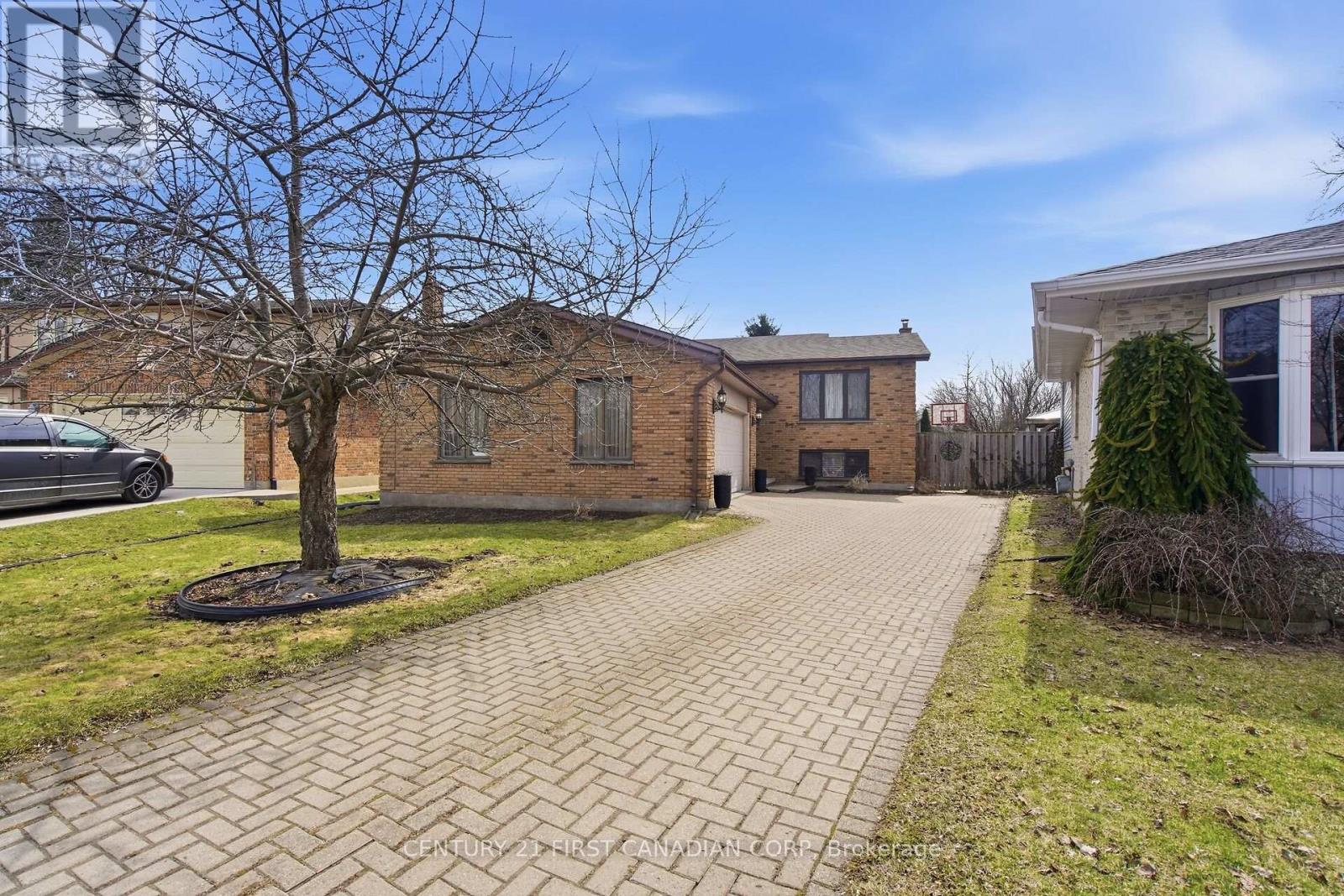 87 GRIEVE PLACE, London South (South Y)