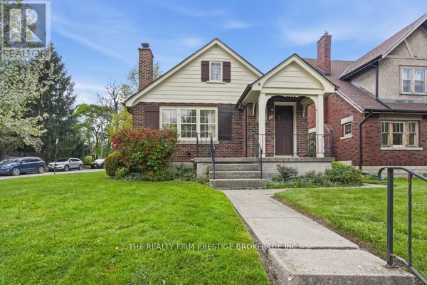 25 CARFRAE CRESCENT, London South (South F)
